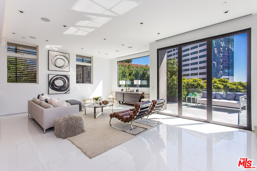 1413 Queens Road Los Angeles, CA 90069 - Photo 14 of 54