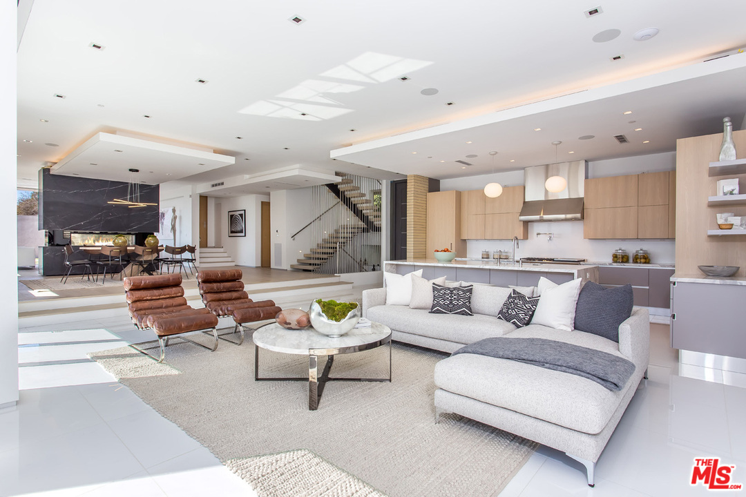 1413 Queens Road Los Angeles, CA 90069 - Photo 19 of 54