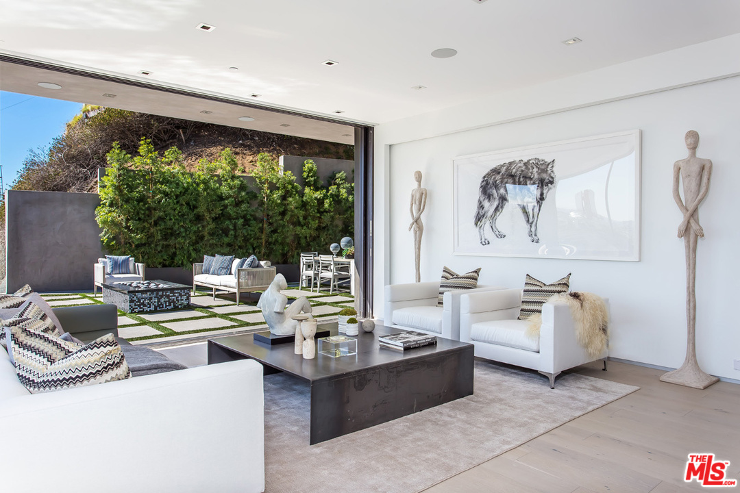 1413 Queens Road Los Angeles, CA 90069 - Photo 20 of 54