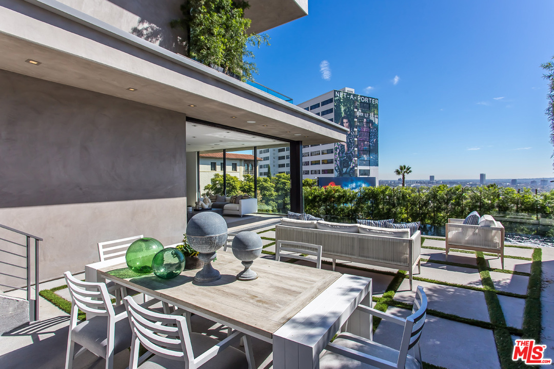1413 Queens Road Los Angeles, CA 90069 - Photo 25 of 54