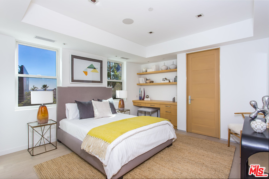 1413 Queens Road Los Angeles, CA 90069 - Photo 29 of 54