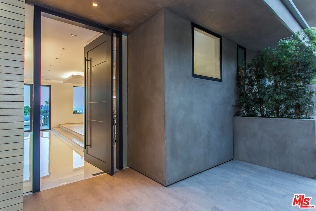 1413 Queens Road Los Angeles, CA 90069 - Photo 42 of 54