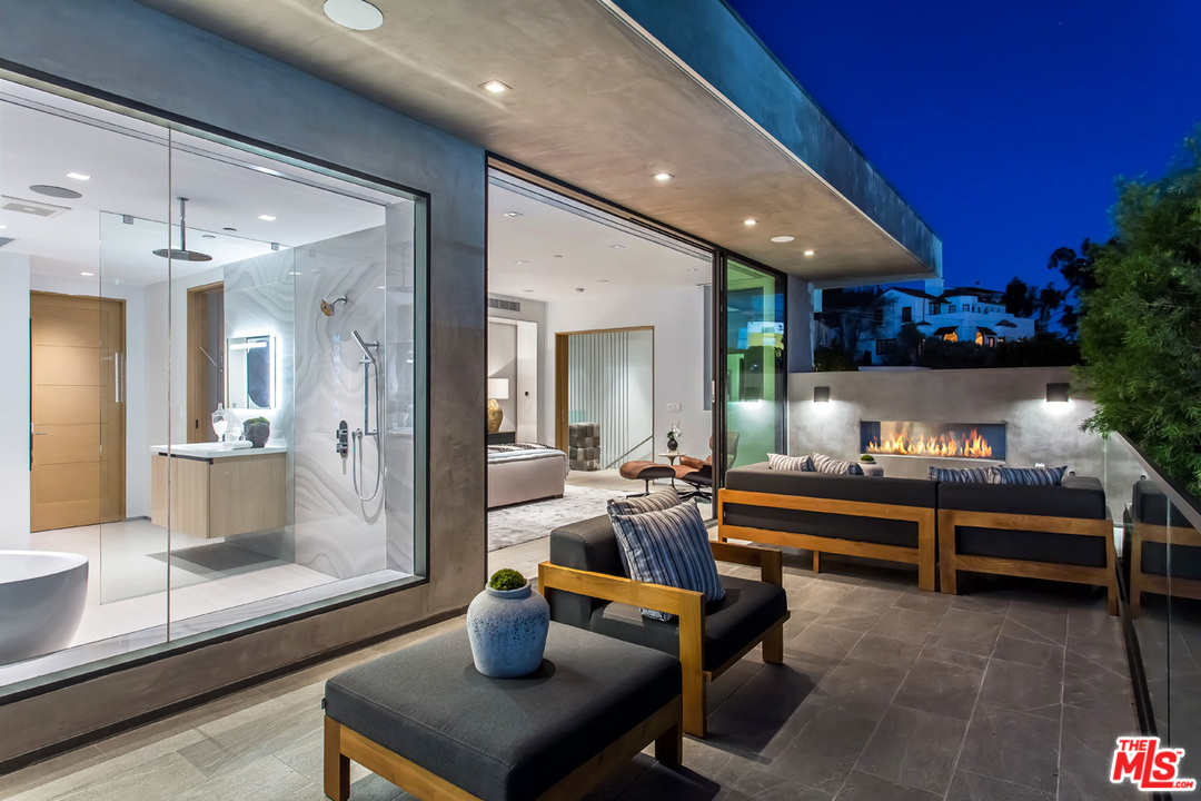 1413 Queens Road Los Angeles, CA 90069 - Photo 48 of 54