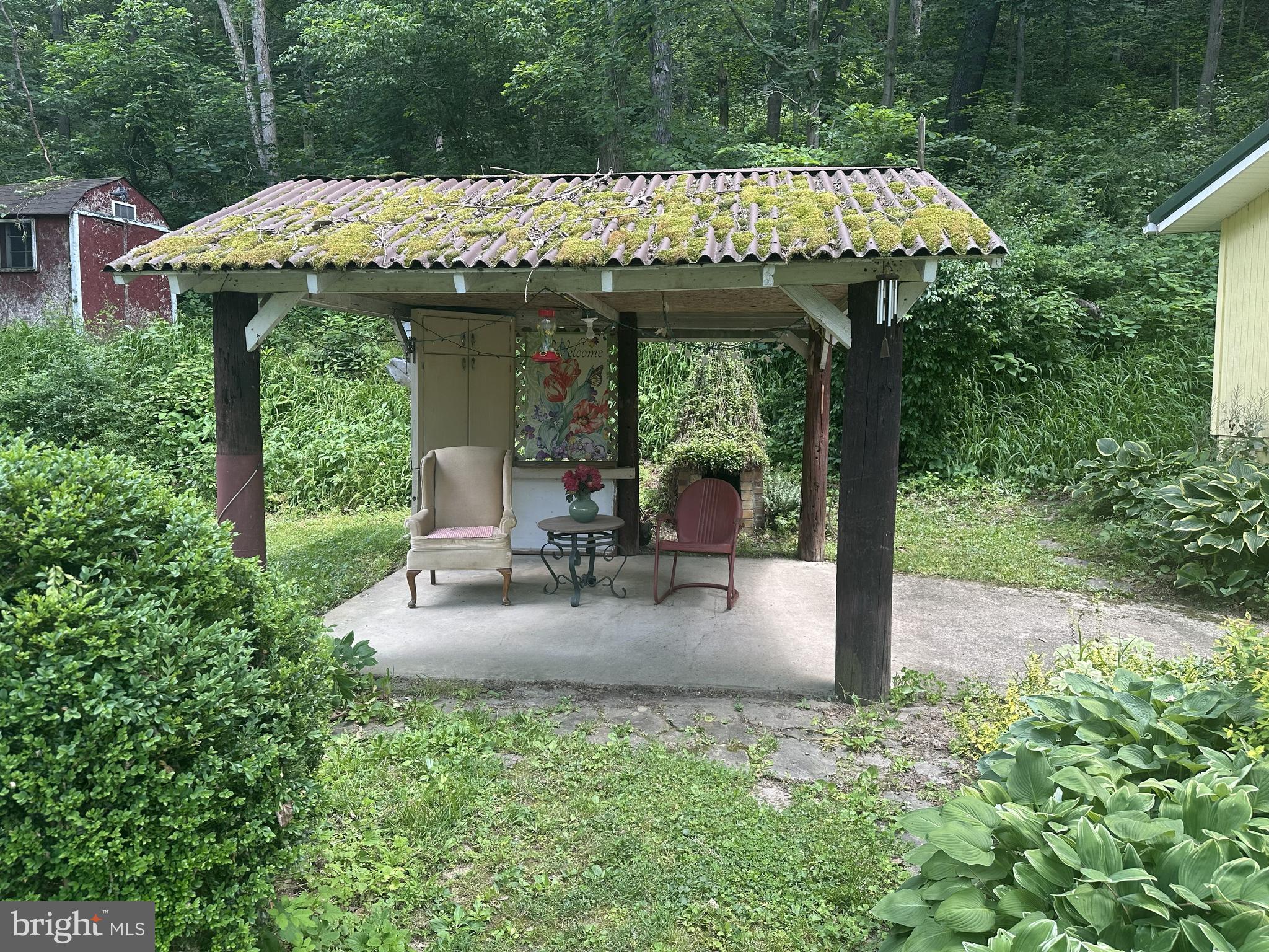 985 Dans Run Road Ridgeley, WV 26753 - Photo 4 of 30