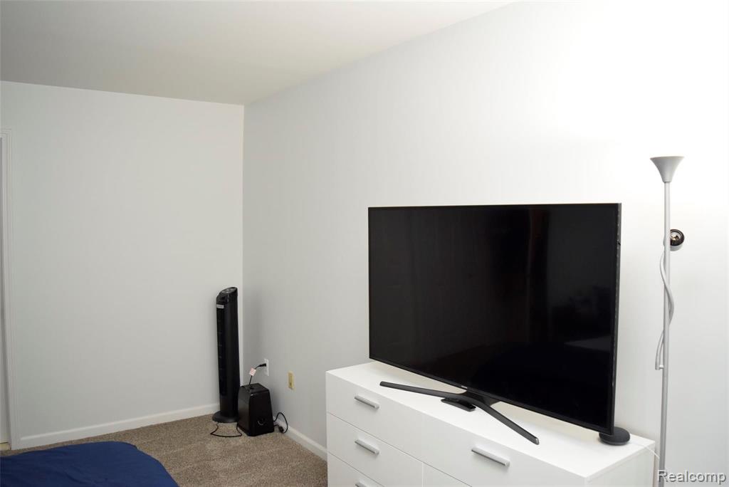 20047 Rodeo Court Southfield, MI 48075 - Photo 20 of 29