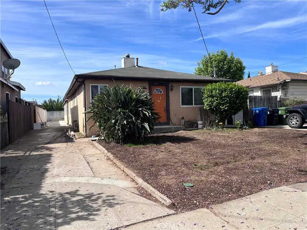 $2,300 | 1642 West 215th Street, Torrance, CA 90501