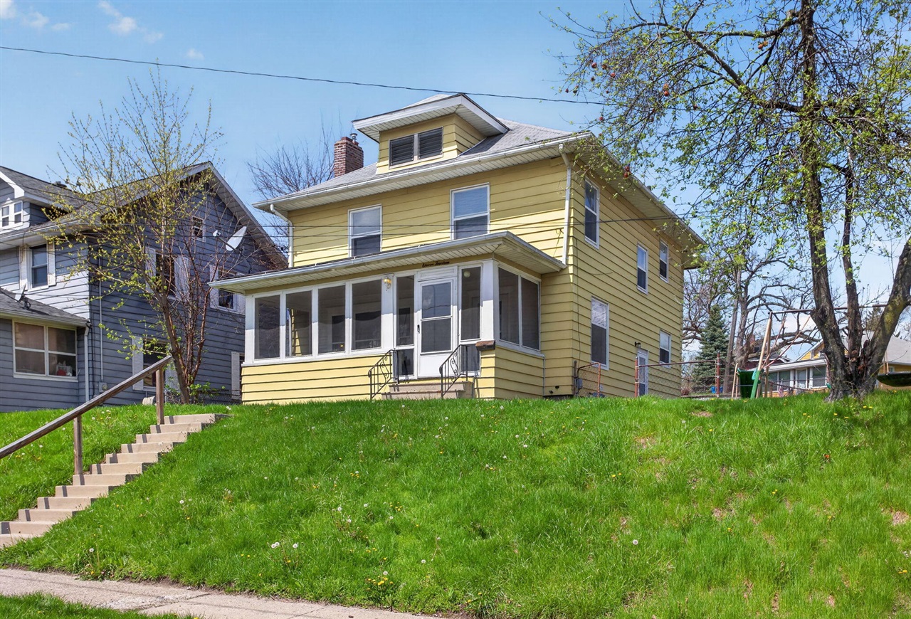 1114 Homewild Avenue Jackson, MI 49201 - Photo 1 of 33