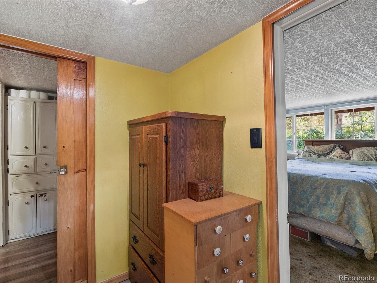 10230 Deer Creek Road Littleton, CO 80127 - Photo 24 of 39