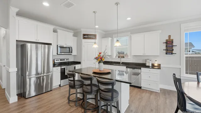 $335,000 | 164 Turnberry Drive, La Vernia, TX 78121