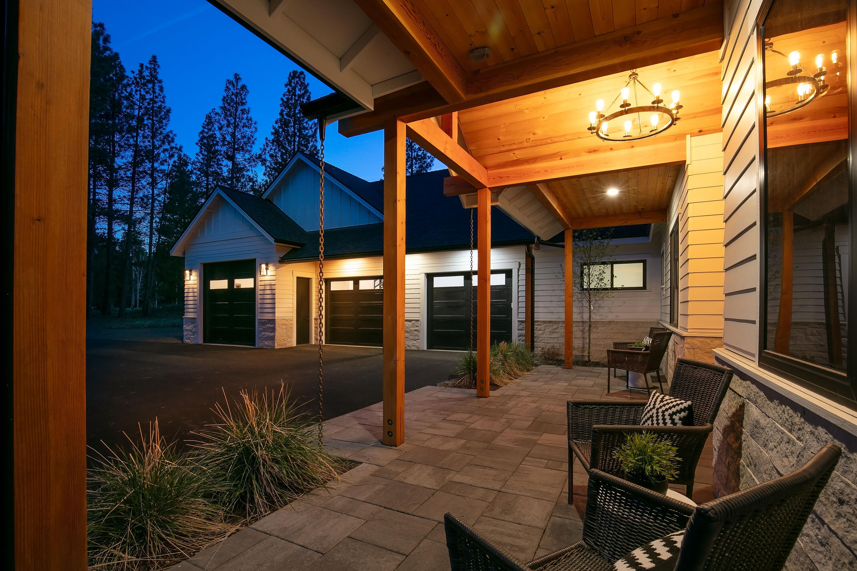 19550 Buck Canyon Road Bend, OR 97702 - Photo 28 of 28 a view of a house with a patio