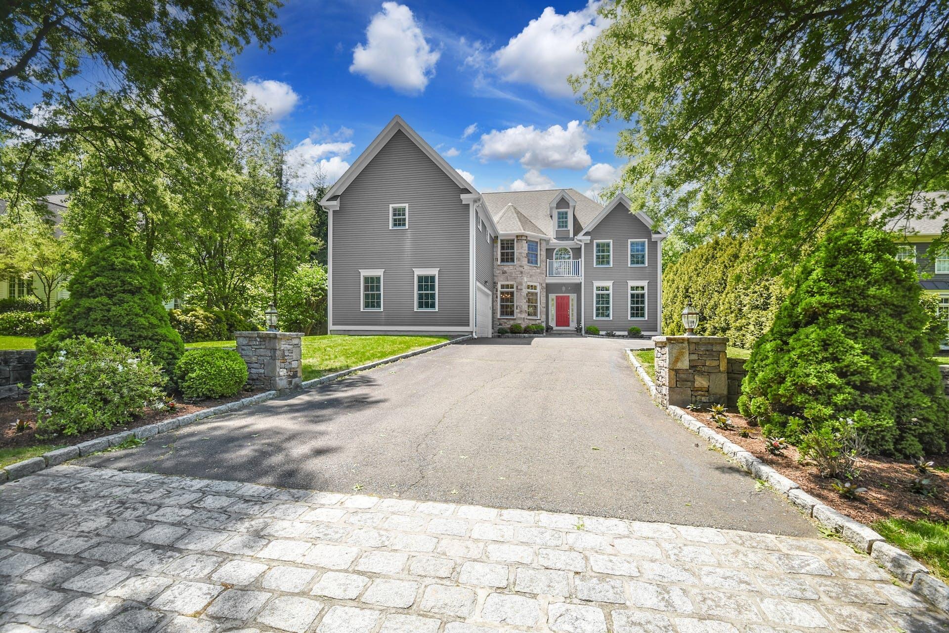 5 Christopher Lane Norwalk, CT 06851 - Photo 2 of 46