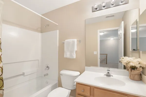 $2,300 | 341 North Patriot Drive, Hainesville, IL 60030