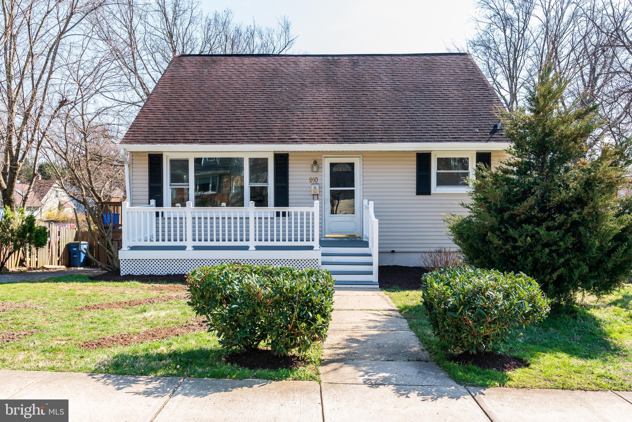 910 Robin Road Silver Spring, MD 20901 - Photo 2 of 49 Main