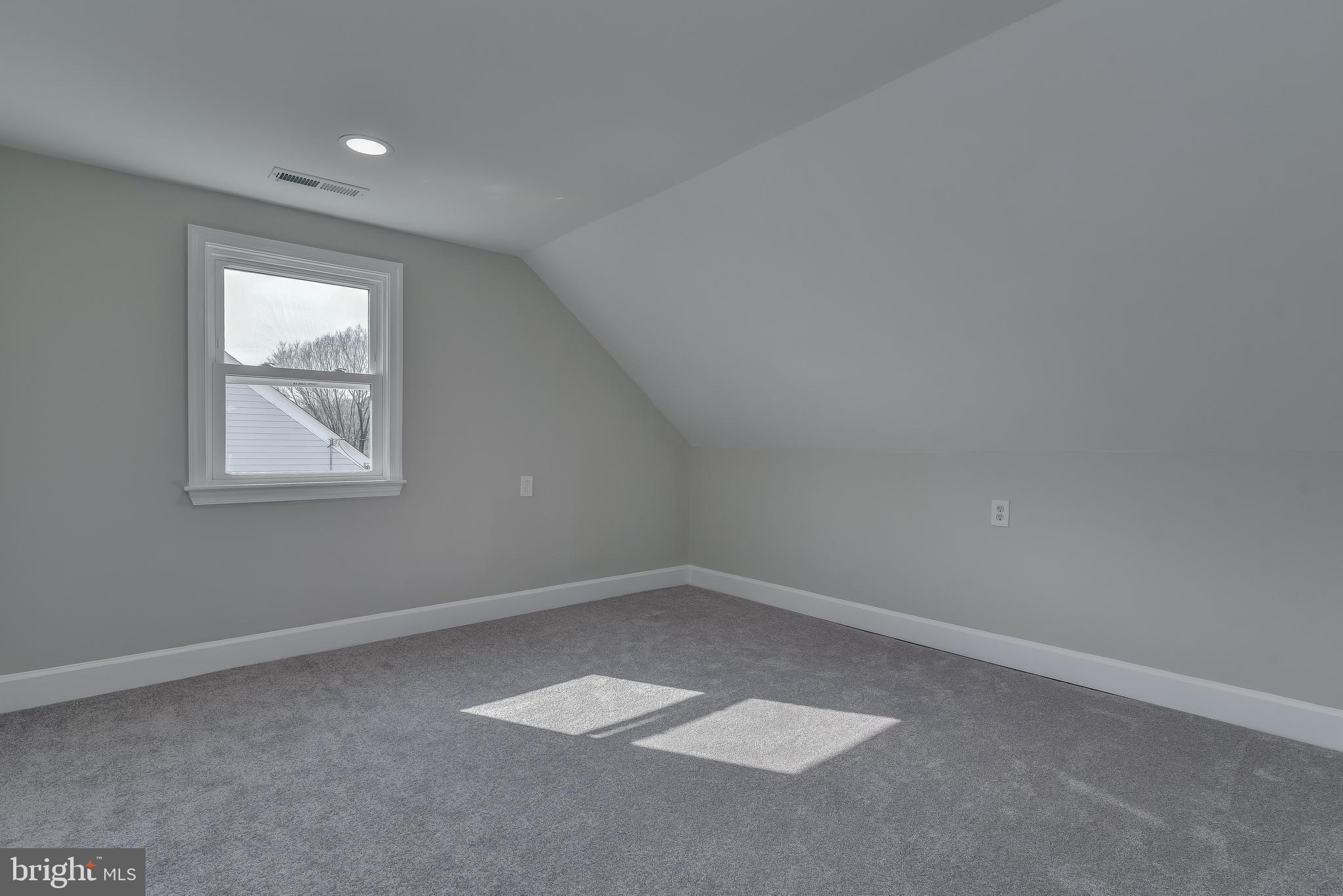 910 Robin Road Silver Spring, MD 20901 - Photo 27 of 49 Upstairs Bedroom