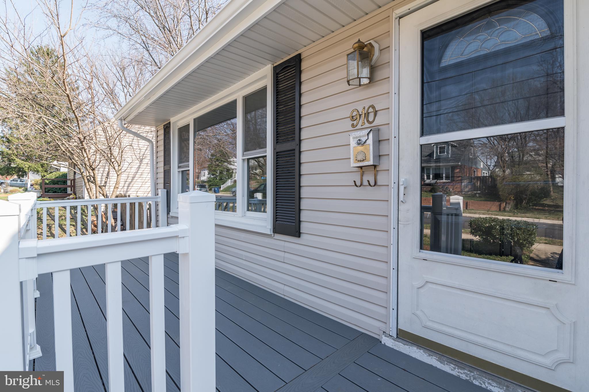 910 Robin Road Silver Spring, MD 20901 - Photo 3 of 49 Front Trek Porch