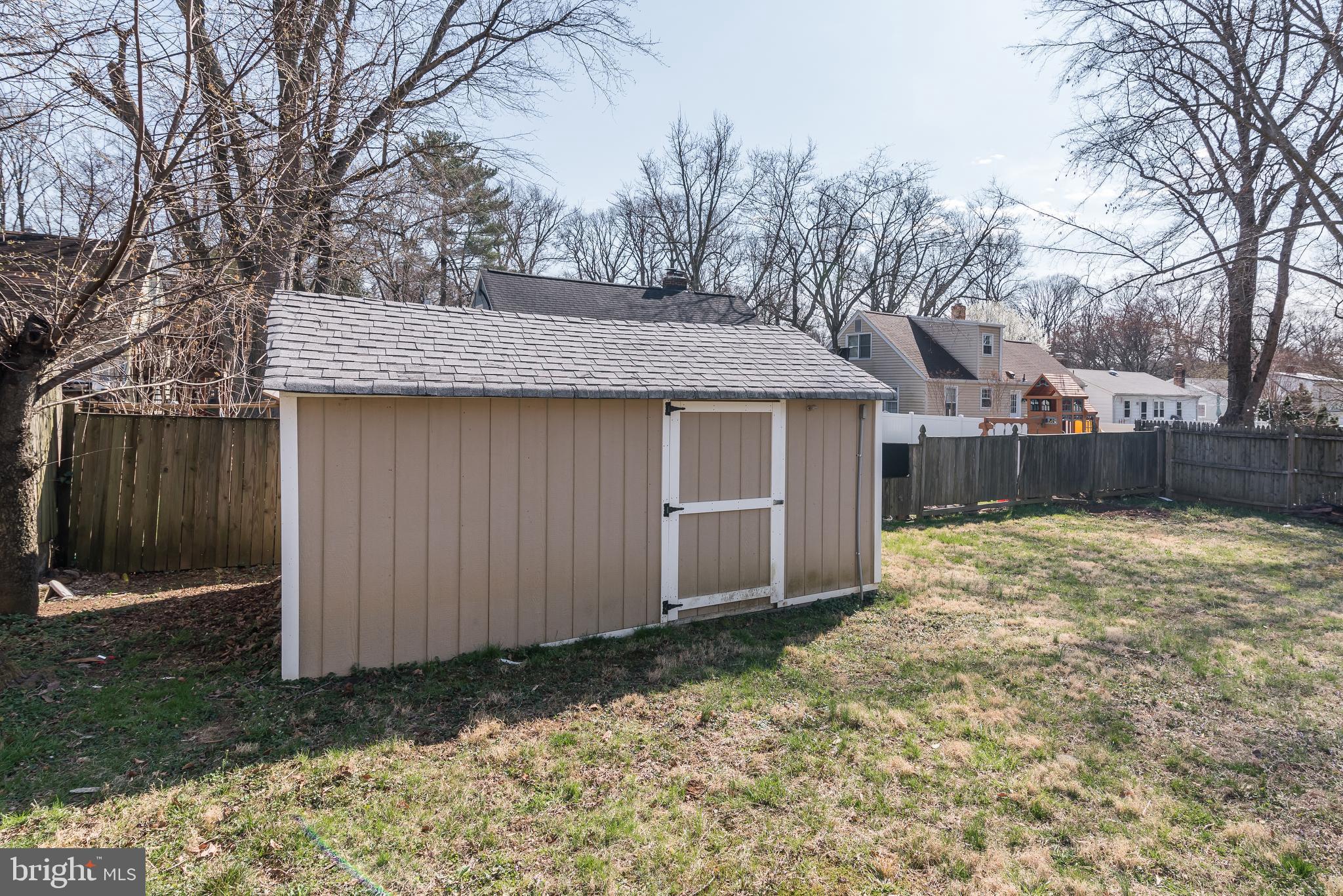 910 Robin Road Silver Spring, MD 20901 - Photo 49 of 49 Large Storage Shed