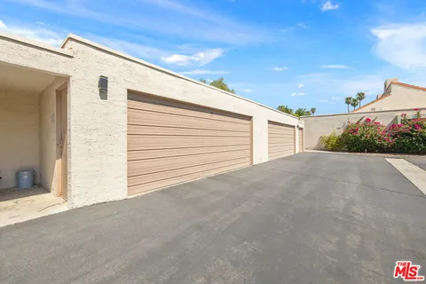 $575,000 | 155 Desert W Drive, Rancho Mirage, CA 92270