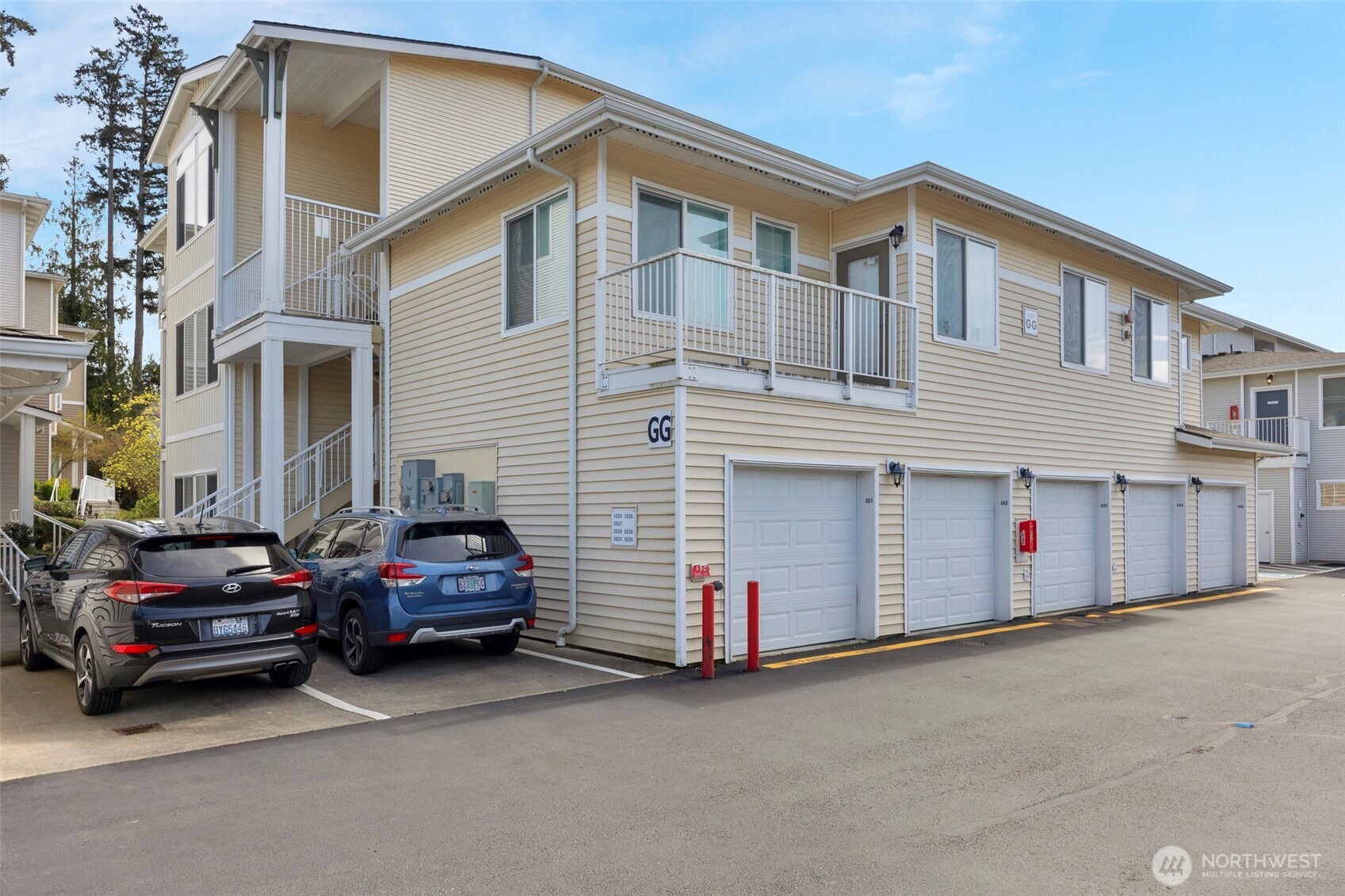 14915 38th Drive Southeast, Unit 3025 Bothell, WA 98012 - Photo 26 of 35 a view of a car park in front of house