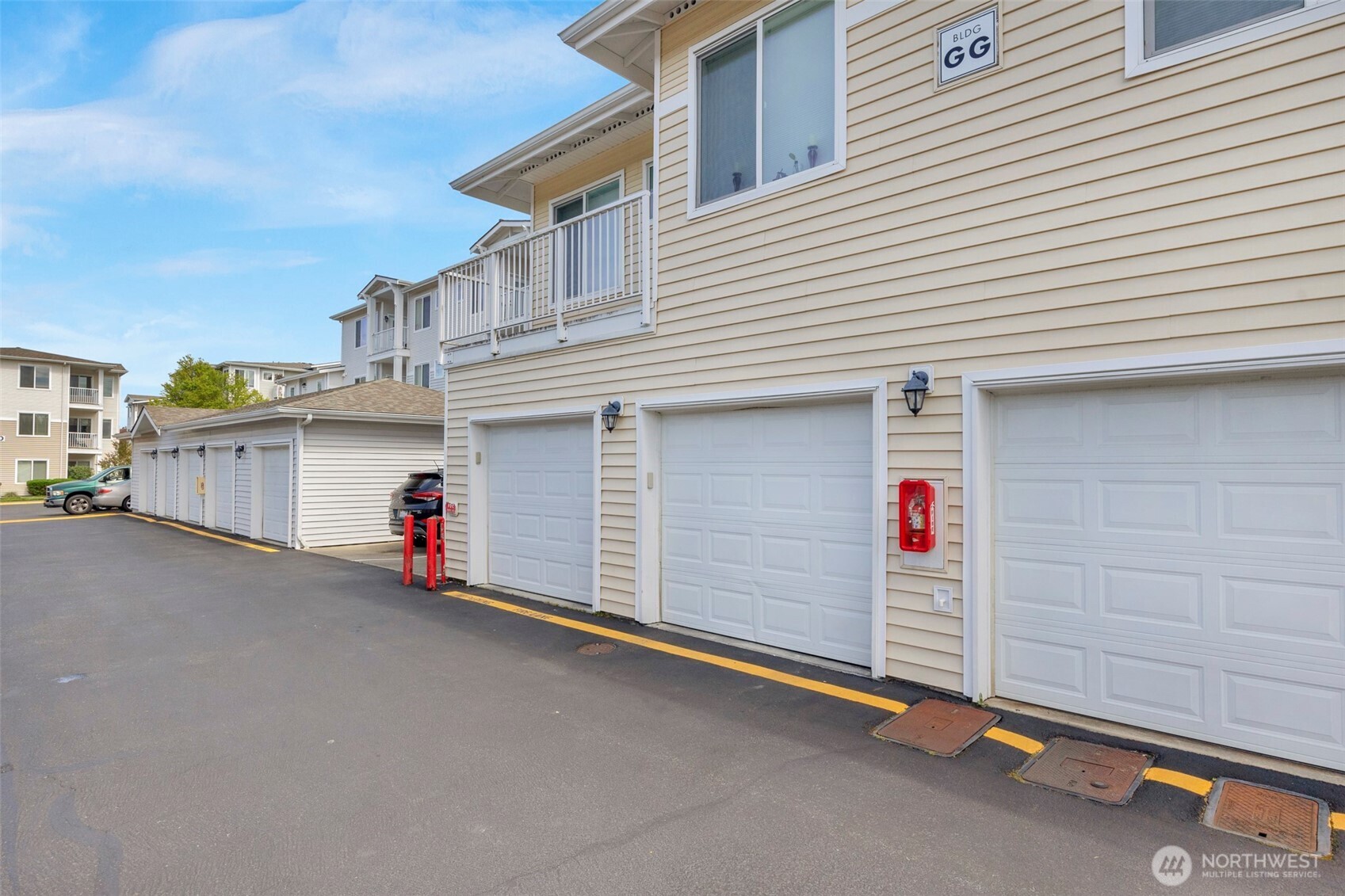 14915 38th Drive Southeast, Unit 3025 Bothell, WA 98012 - Photo 27 of 35 a view of a house with a street