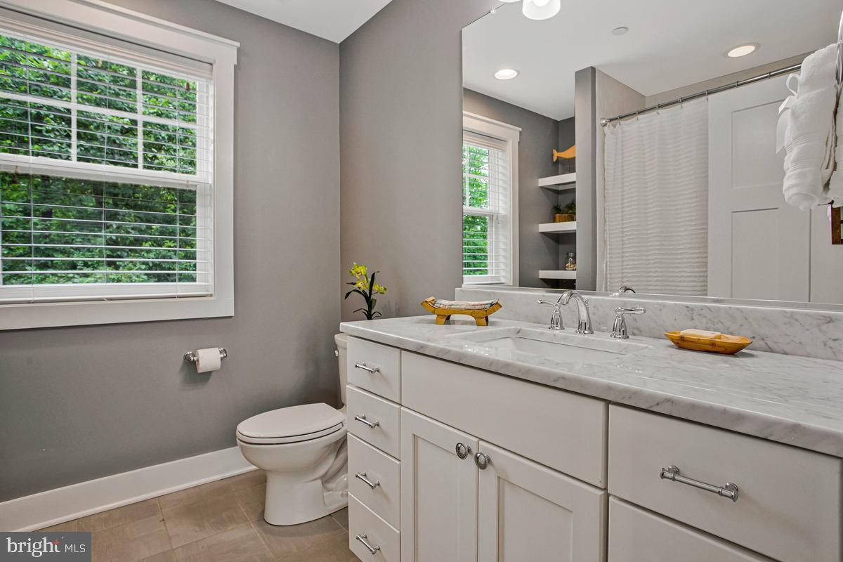 2978 Valley View Road Annapolis, MD 21401 - Photo 36 of 61 En-suite Bath