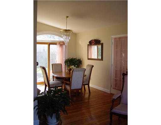 39 Milburn Road East Providence, RI 02914 - Photo 5 of 16 Dining Room.