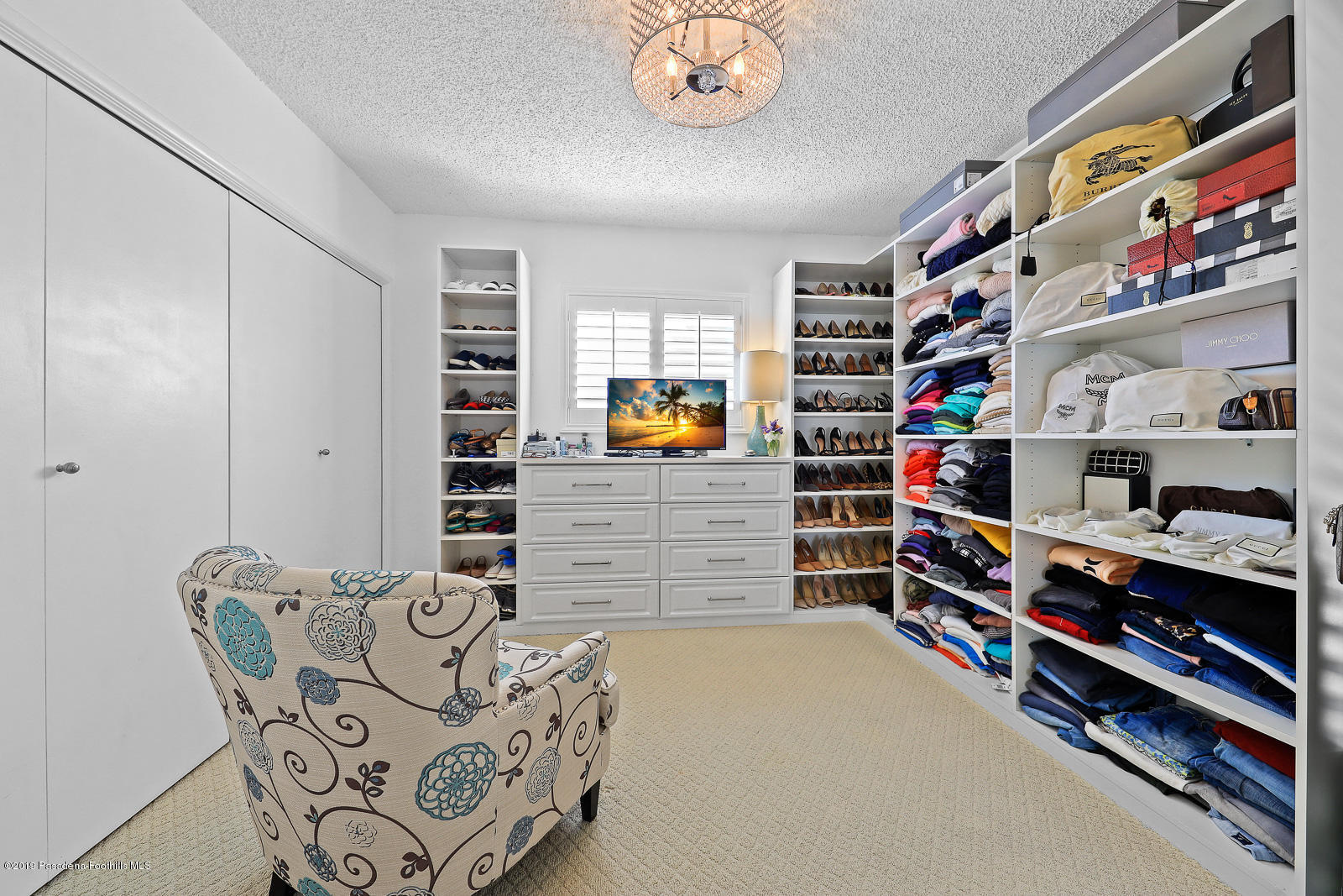 1412 Hillside Drive Glendale, CA 91208 - Photo 24 of 33 a room with furniture and storage