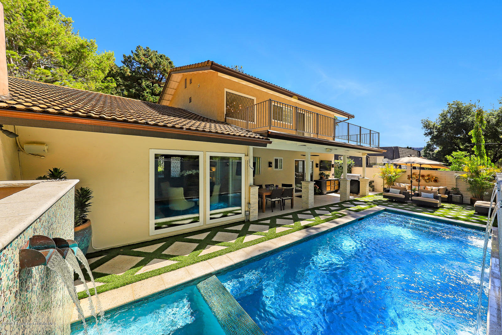 1412 Hillside Drive Glendale, CA 91208 - Photo 31 of 33 a view of a house with pool and sitting area