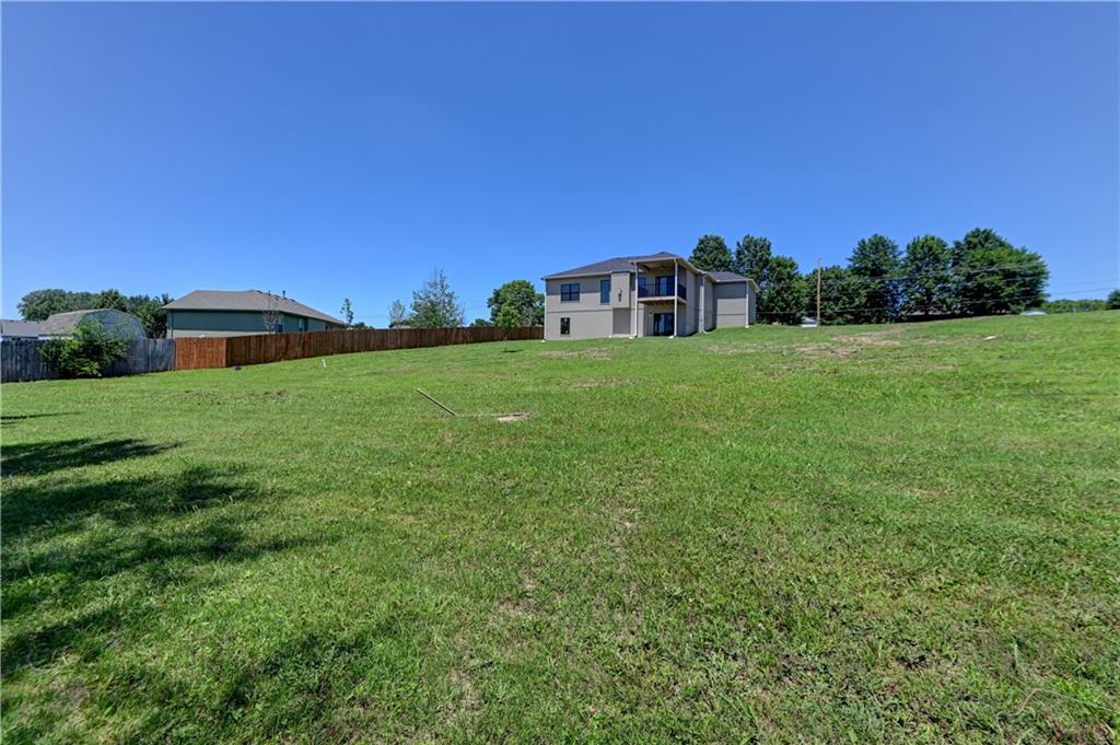 18699 East Bundschu Road Independence, MO 64056 - Photo 2 of 51