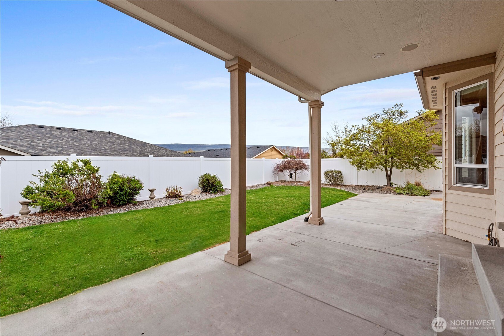 1330 Boulder Loop East Wenatchee, WA 98802 - Photo 35 of 39