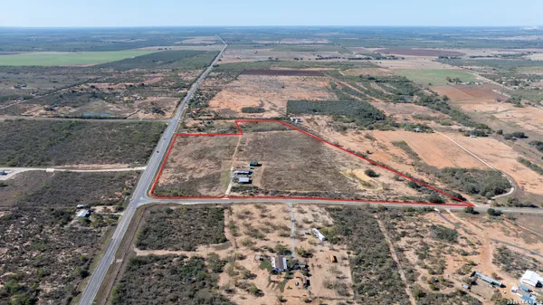 $749,000 | 6286 Farm To Market 2146, Jourdanton, TX 78206