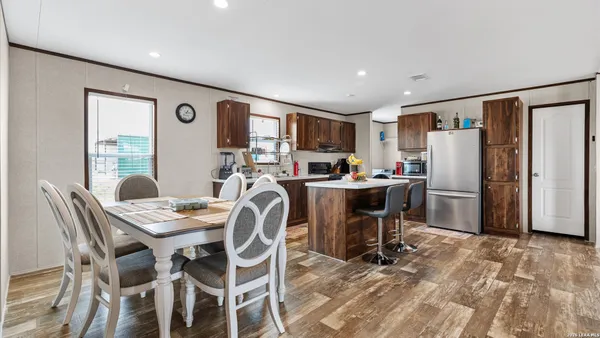 $749,000 | 6286 Farm To Market 2146, Jourdanton, TX 78206