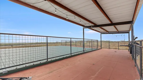 $749,000 | 6286 Farm To Market 2146, Jourdanton, TX 78206