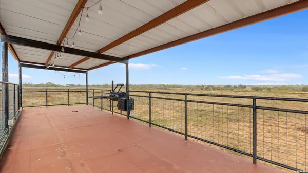 $749,000 | 6286 Farm To Market 2146, Jourdanton, TX 78206