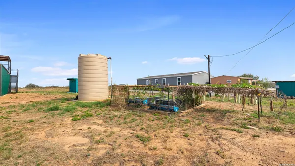 $749,000 | 6286 Farm To Market 2146, Jourdanton, TX 78206