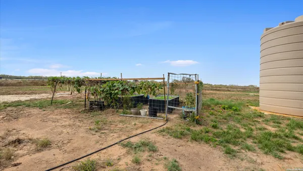 $749,000 | 6286 Farm To Market 2146, Jourdanton, TX 78206