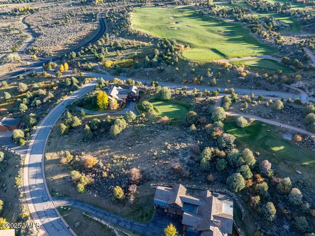 a view of a houses with a yard