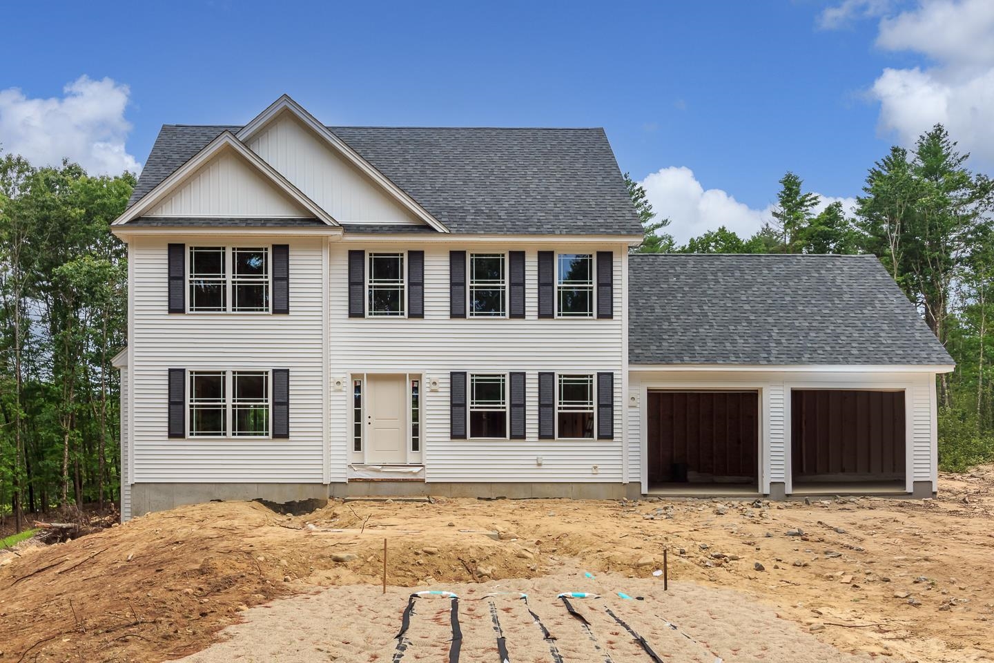 176 Grapevine Road Dunbarton, NH 03046 - Photo 2 of 9