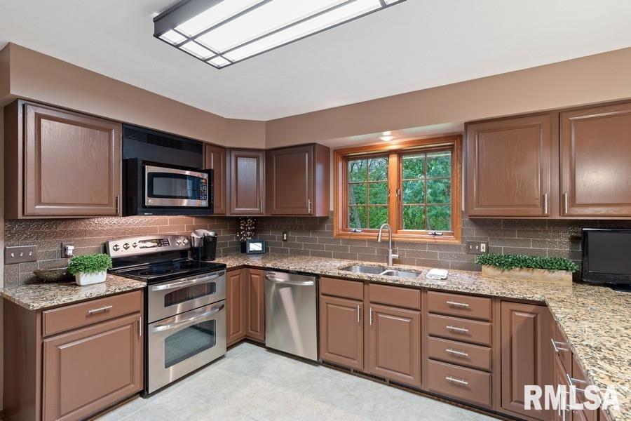 10303 136th Street West Taylor Ridge, IL 61284 - Photo 14 of 29 Gallery Image 14