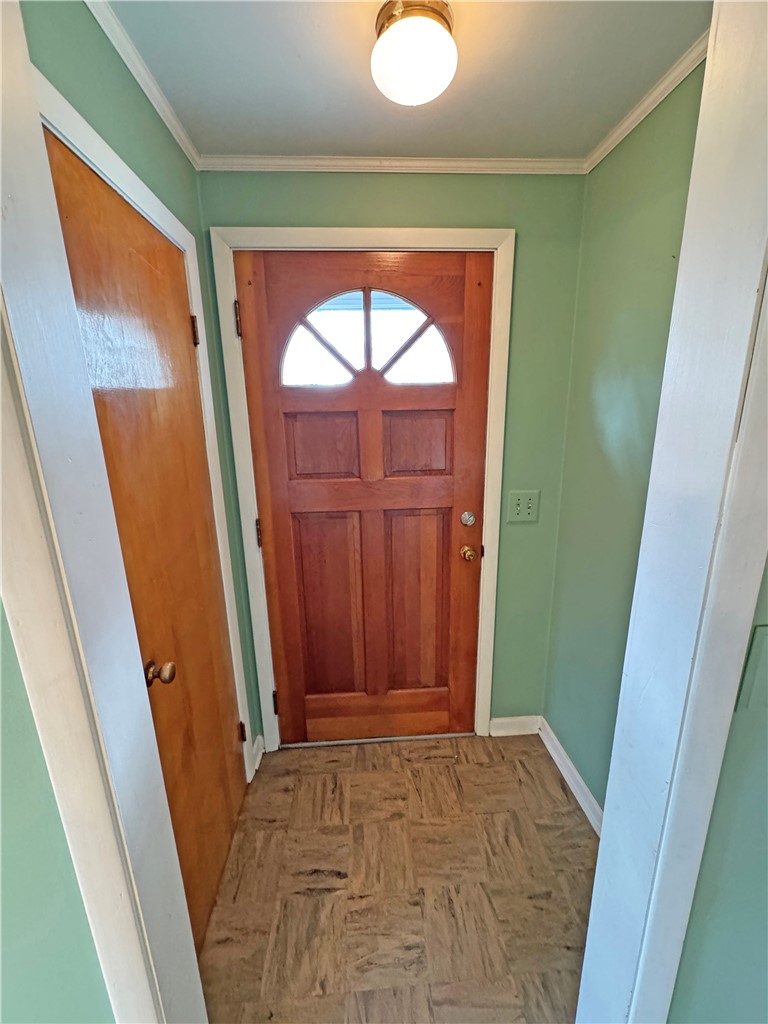 670 Brooks Road Henrietta, NY 14586 - Photo 5 of 34