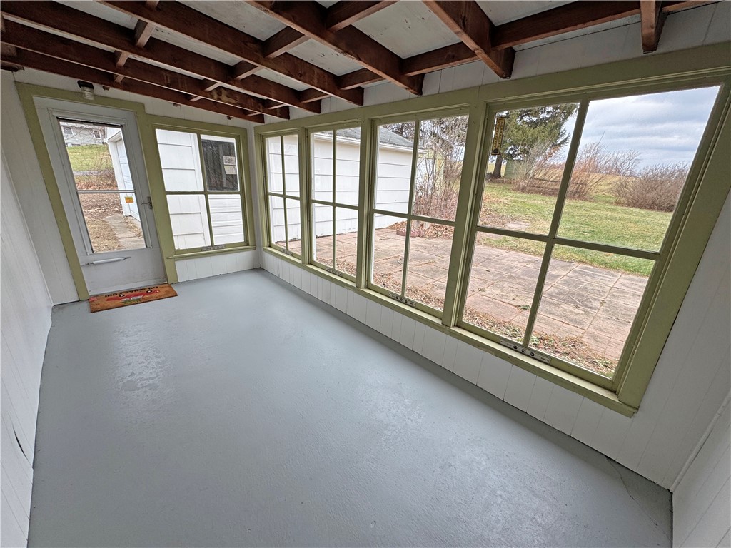 670 Brooks Road Henrietta, NY 14586 - Photo 6 of 34