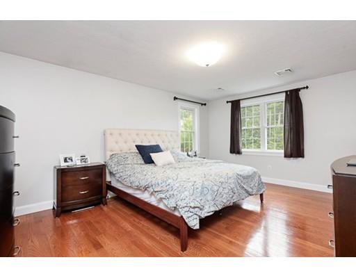 66 Stonehedge Road Franklin, MA 02038 - Photo 12 of 29 Gallery Image 12