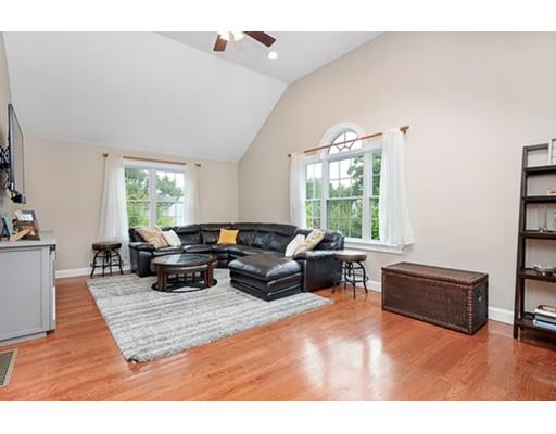 66 Stonehedge Road Franklin, MA 02038 - Photo 5 of 29 Gallery Image 5