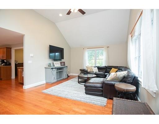 66 Stonehedge Road Franklin, MA 02038 - Photo 6 of 29 Gallery Image 6