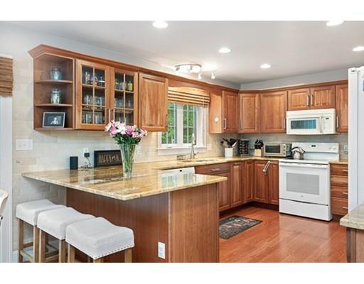 66 Stonehedge Road Franklin, MA 02038 - Photo 7 of 29 Gallery Image 7