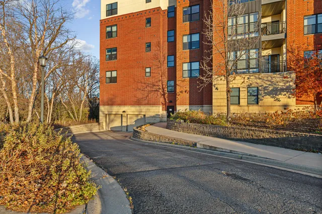 $425,000 | 101 St Olaf Avenue, Unit 312, Northfield, MN 55057
