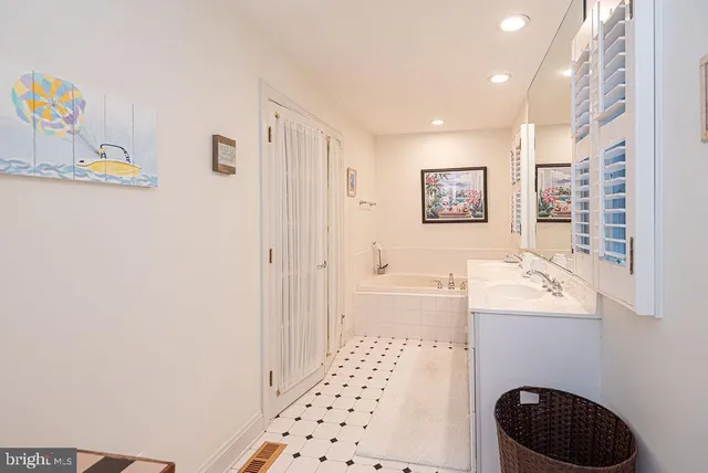 $735,900 | 10641 Piney Island Drive, Bishopville, MD 21813