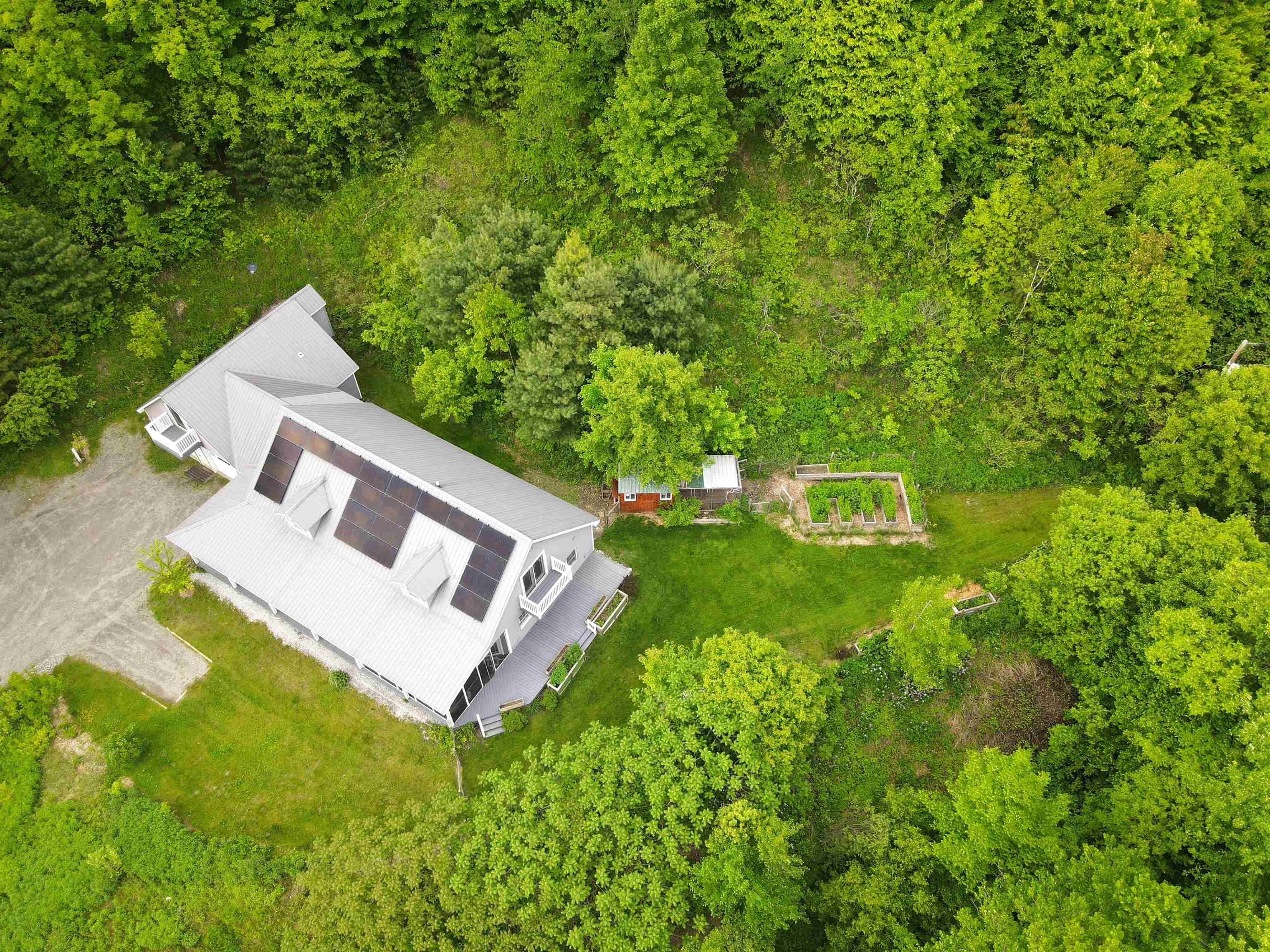 272 Pumpkin Harbor Road Cambridge, VT 05464 - Photo 10 of 51