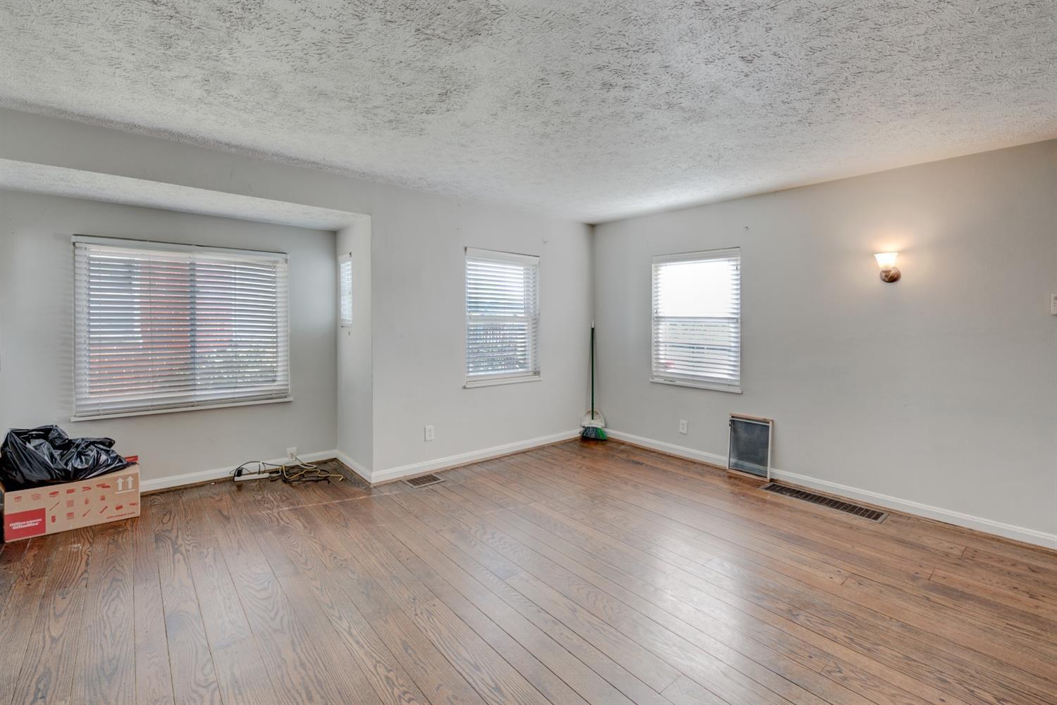 3619 Old Red Bank Road Cincinnati, OH 45208 - Photo 5 of 31 Gallery Image 5