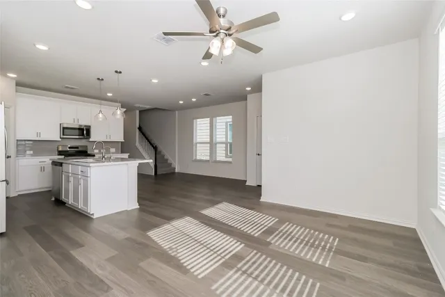 $2,200 | 530 Ansley Court, Taylor, TX 76574