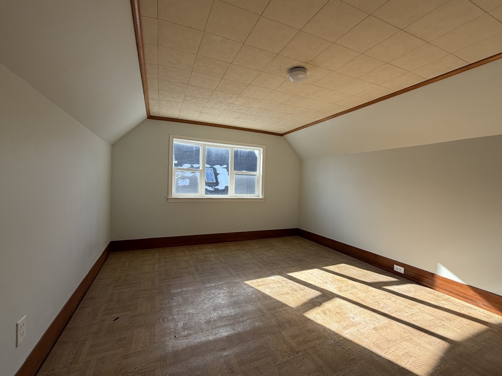 346 Lovell Street, Unit 3 Worcester, MA 01602 - Photo 7 of 8